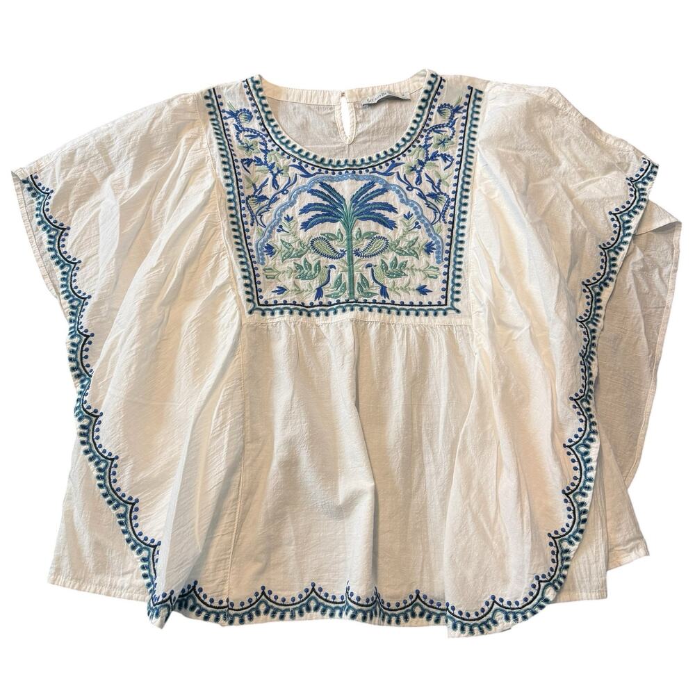 See and Be Seen Women’s white blouse with blue/green floral embroidery, Size M
